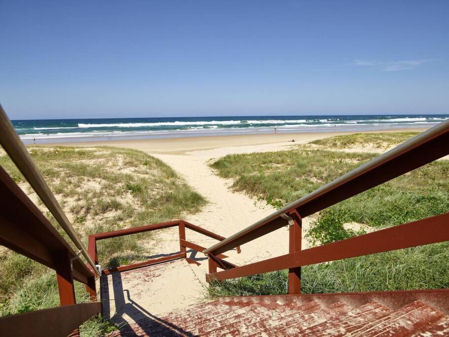 Maimi Renovated 2-bedroom * Gold Coast