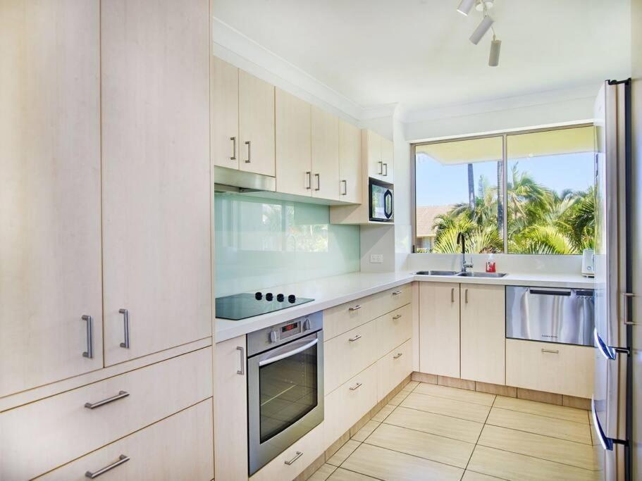 Maimi Renovated 2-bedroom * Gold Coast