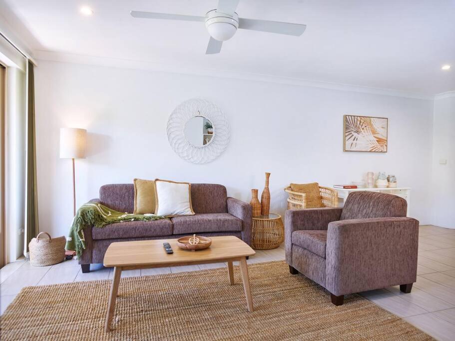 Apartment Maimi Renovated 2-bedroom Gold Coast
